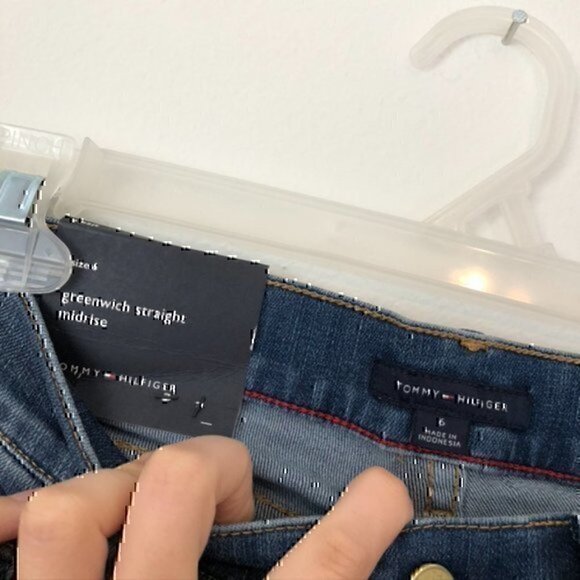 NEW NWT TOMMY HILFIGER Greenwich Denim Mid Rise Straight Leg Rhinestone Jeans 6 - Picture 6 of 10